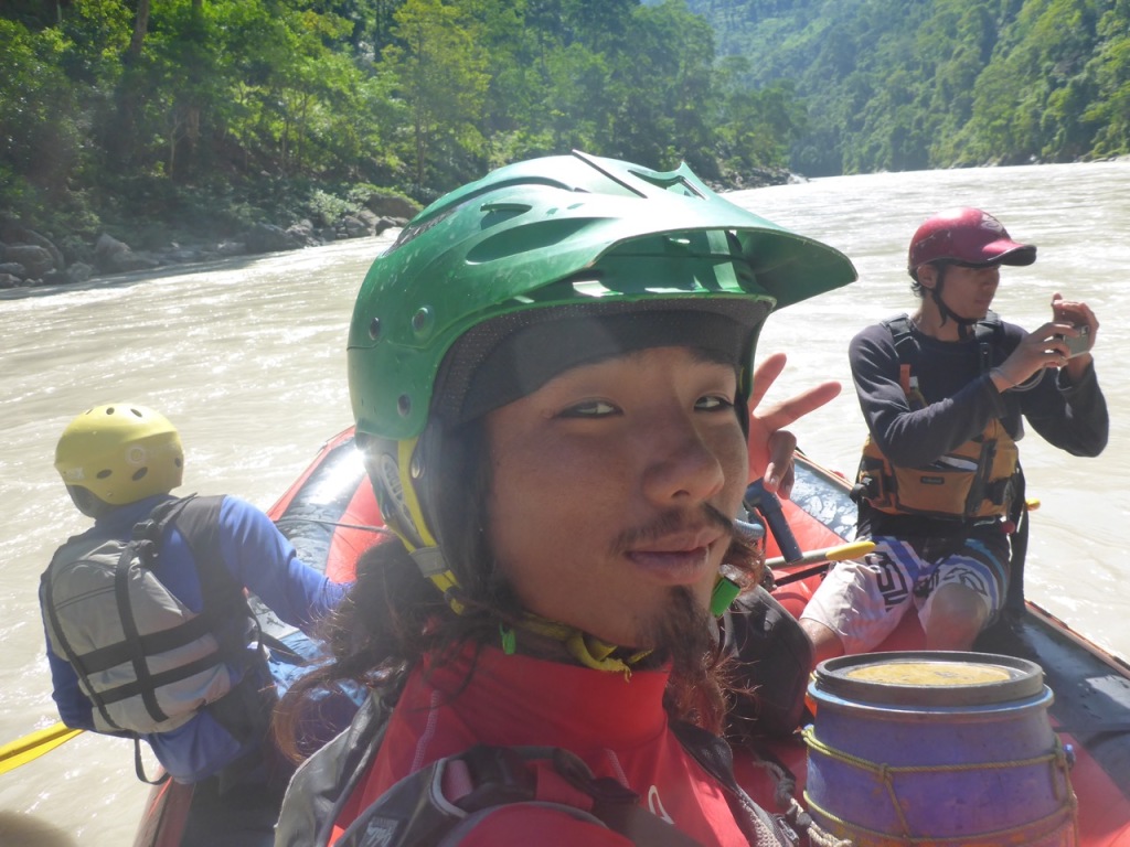 Our awesome guides with the selfie