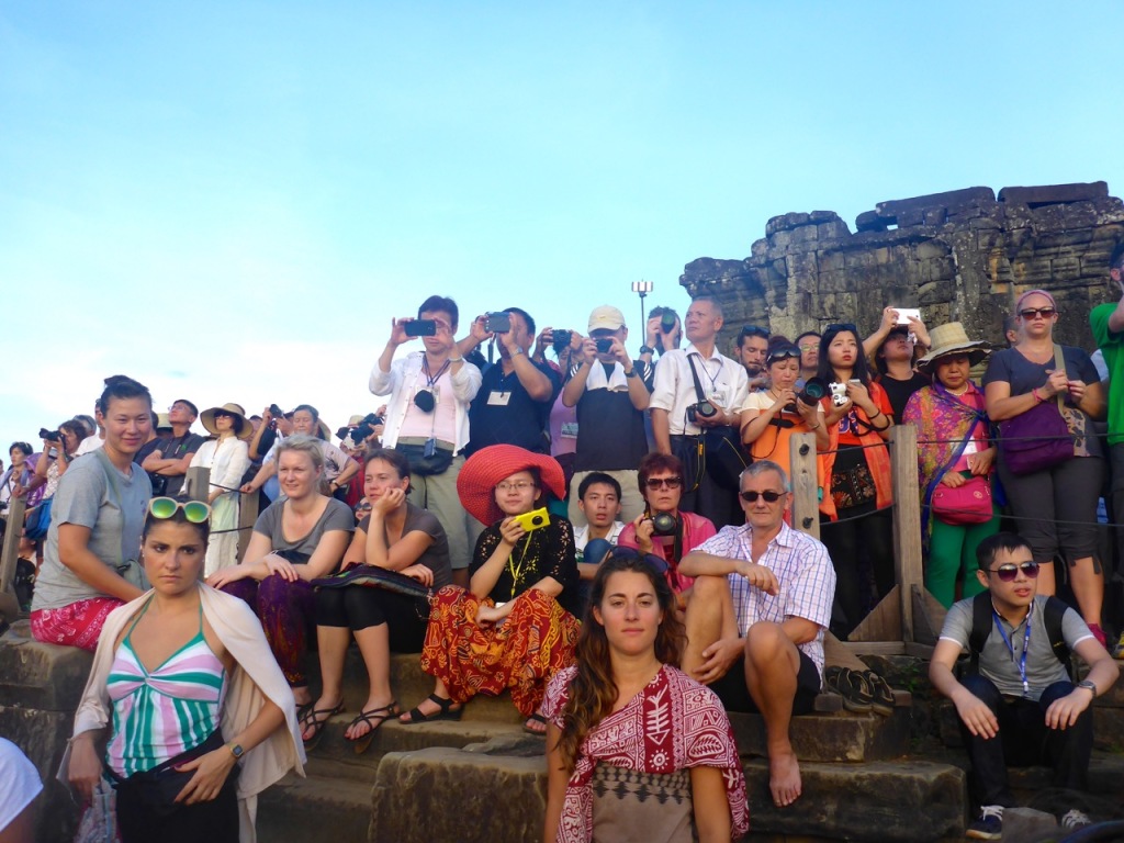 Angkor Wat Sunset crowd