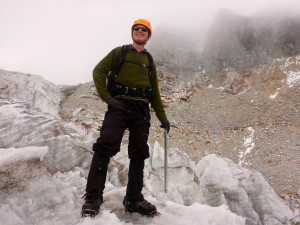 Ice Climbing the old glacier to Huayna Potosí